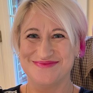 Meet your Posher, Leigh